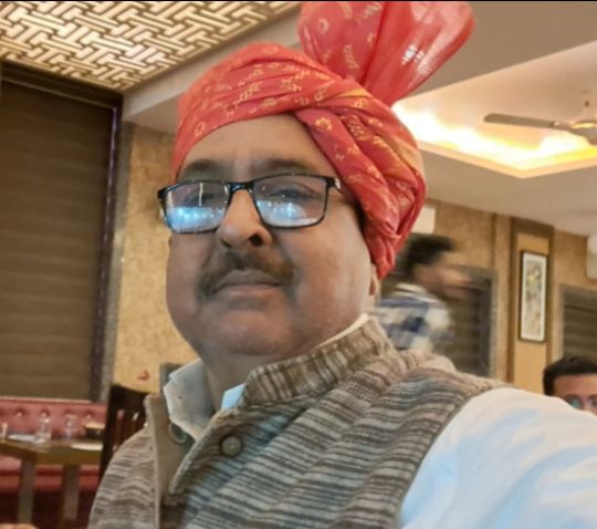 दिनेश कुमार त्रिपाठी - जिला अध्यक्ष, उत्तर प्रदेश