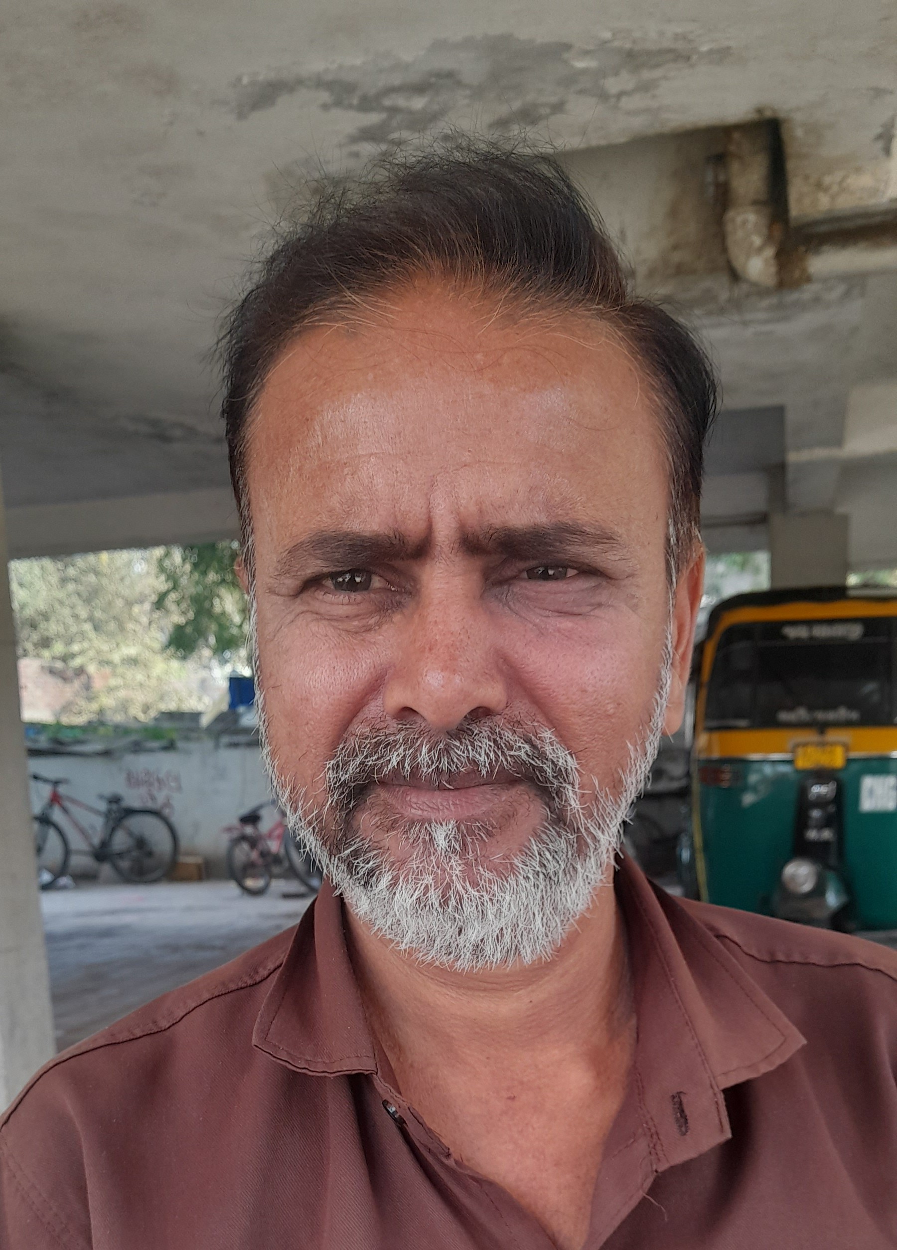 अशोकभाई युवराज खैरनार - महानगर संगठन मंत्री, गुजरात